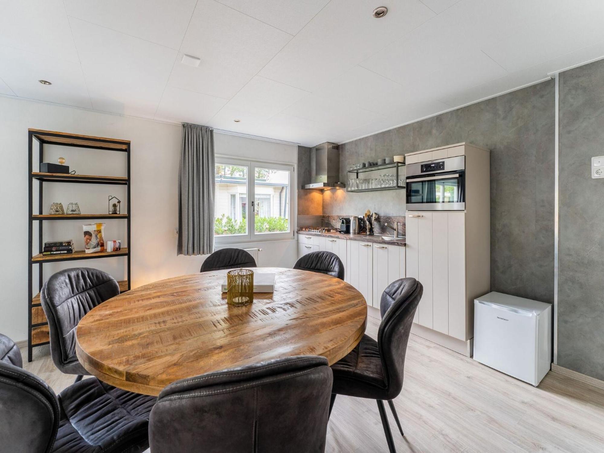 Charming Holiday Home In Kaatsheuvel Near Efteling エクステリア 写真